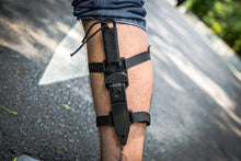 American Paratrooper Rescue Knife Leg Wrapping