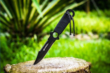 American Paratrooper Rescue Knife Leg Wrapping